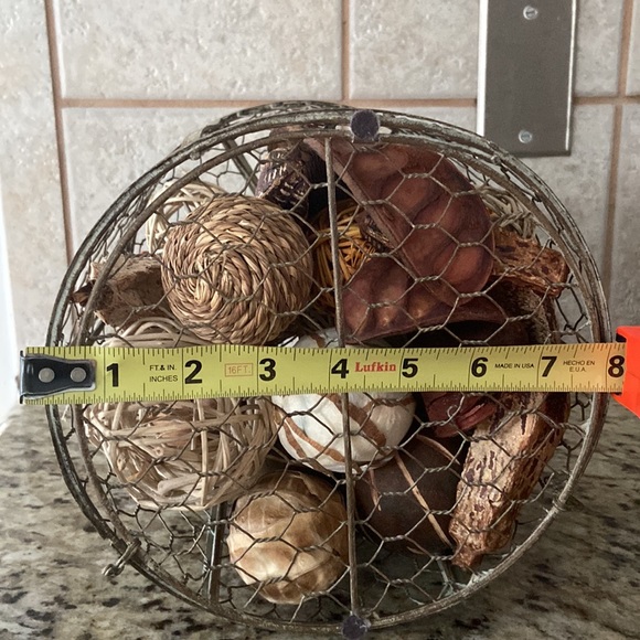 Rustic Farmhouse Decor - Picture 4 of 6